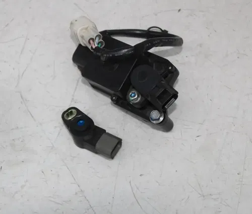 12-16 KAWASAKI NINJA 650 EX650 TPS THROTTLE POSITION STVA SENSOR
