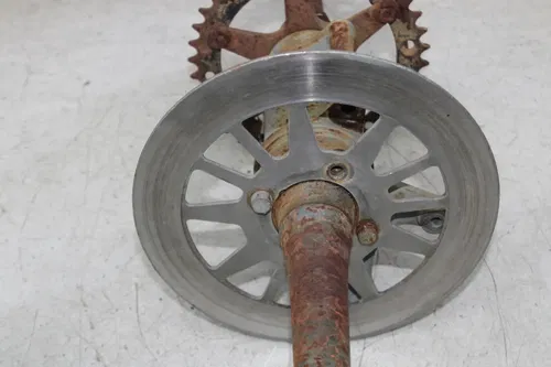 90 YAMAHA WARRIOR 350 REAR AXLE BACK WHEEL PIVOT BOLT AXEL SHAFT