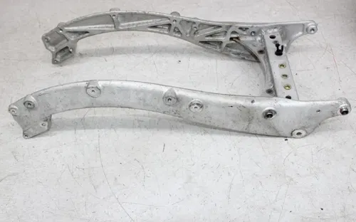 14-18 INDIAN CHIEF VINTAGE REAR BACK FENDER SUPPORT FRAME SUBFRAME