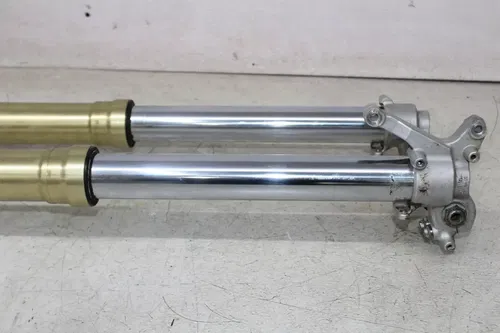 05-07 SUZUKI RMZ450 FRONT END FORKS TRIPLE TREE CLAMP FORK TUBES (SEE DESCP)