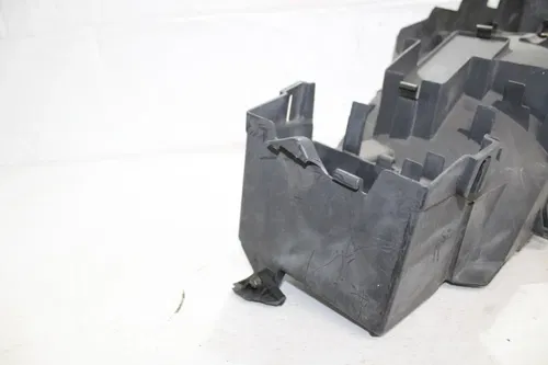 1997 YAMAHA YZF600R REAR TAIL UNDERTAIL FAIRING COWL FENDER battery tray