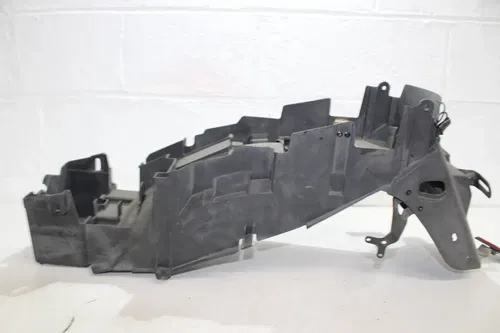 1997 YAMAHA YZF600R REAR TAIL UNDERTAIL FAIRING COWL FENDER battery tray