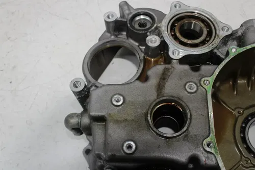 01-05 HONDA GOLDWING 1800 ENGINE MOTOR TRANSMISSION HOUSING CASE COVER