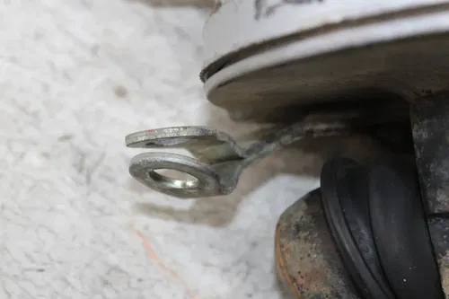 1987 Polaris Cyclone 250X FRONT WHEEL RIGHT HUB SPINDLE