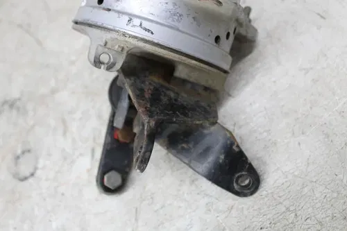 1987 Polaris Cyclone 250X FRONT WHEEL RIGHT HUB SPINDLE