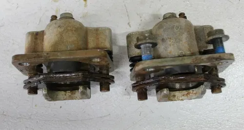 14 POLARIS RZR 570 LEFT RIGHT REAR BACK BRAKE CALIPERS