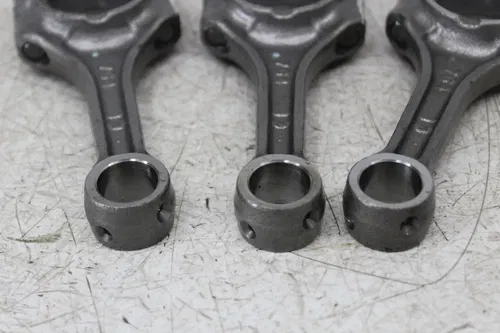 22 TRIUMPH STREET TRIPLE RS ENGINE MOTOR BLOCK PISTON RODS