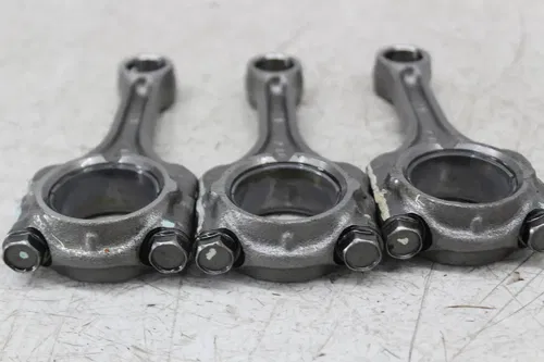 22 TRIUMPH STREET TRIPLE RS ENGINE MOTOR BLOCK PISTON RODS