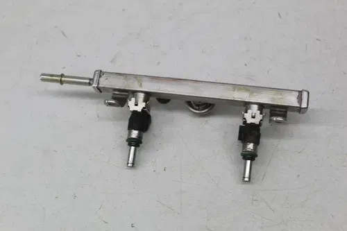 14-22 Polaris Rzr Xp 1000 Eps main gas fuel injectors rail