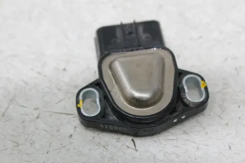 22 TRIUMPH STREET TRIPLE RS TPS THROTTLE POSITION SENSOR