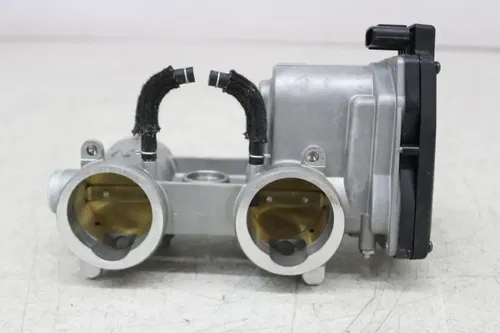 24 SUZUKI GSX-8R GSX800F THROTTLE BODY BODIES