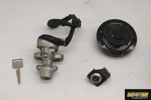 04-05 SUZUKI GSXR600 GSXR 600 IGNITION LOCK KEY SET W/ GAS CAP AND SEAT LOCK