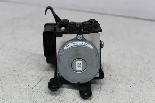 23-24 TRIUMPH STREET TRIPLE 765 ABS PUMP UNIT MODULE