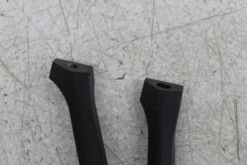 11-24 SUZUKI GSXR600 REAR BACK PASSENGER PEG SET PAIR
