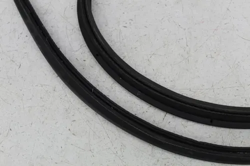 97-04 CHEVROLET CORVETTE C5 HATCH WEATHER STRIP STRIPPING SEAL