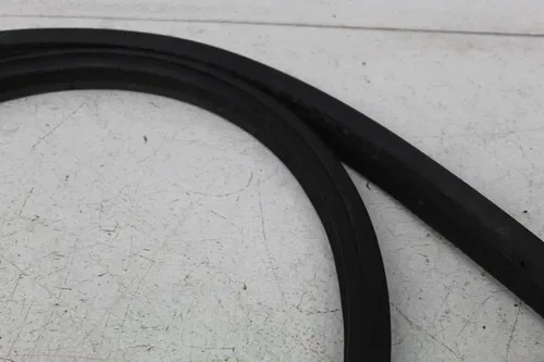 97-04 CHEVROLET CORVETTE C5 HATCH WEATHER STRIP STRIPPING SEAL