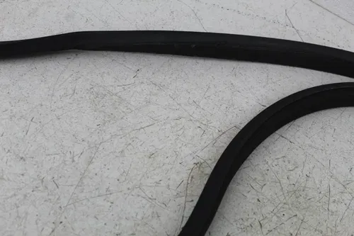97-04 CHEVROLET CORVETTE C5 HATCH WEATHER STRIP STRIPPING SEAL