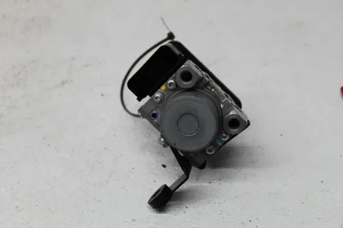 17-20 KAWASAKI Z900 ZR900 ABS PUMP UNIT MODULE