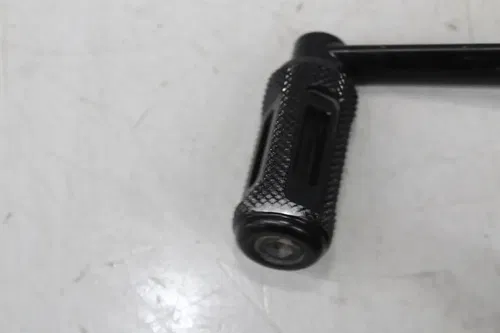 12-16 HARLEY-DAVIDSON DYNA SWITCHBACK FLD LEFT FRONT FOOT REST PEG STEP SHIFTER