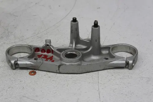 97 YAMAHA YZF1000 FORKS UPPER TRIPLE TREE CLAMP