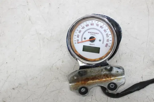 04 VICTORY VEGAS GAUGE METER SPEEDO TACH SPEEDOMETER (SEE DESCP)
