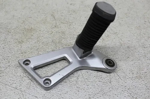 1992 SUZUKI KATANA 1100 GSX1100F REAR BACK PASSENGER PEG SET PAIR
