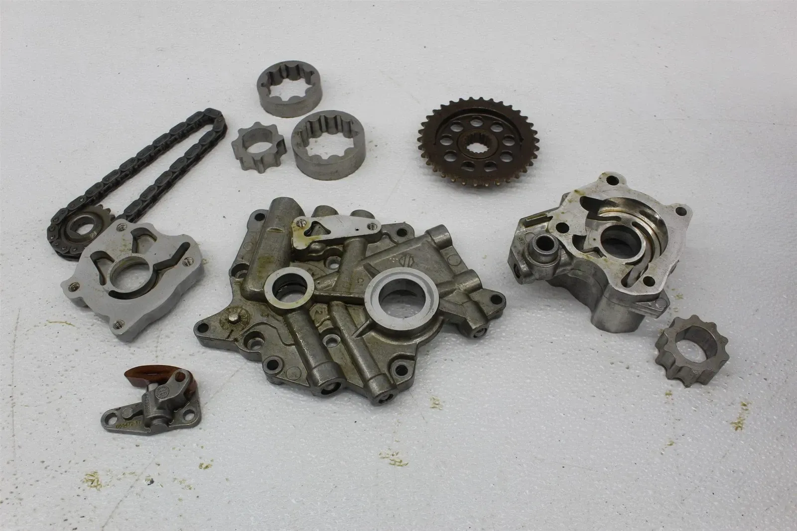 17-23 HARLEY DAVIDSON FLHXS STREET GLIDE 107CI M8 ENGINE CAM PLATE PUMP ASSY