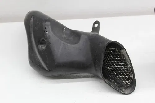 01-07 SUZUKI HAYABUSA RIGHT LEFT RAM AIR INTAKE DUCTS PAIR