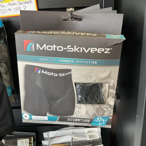 Moto-Skiveez Padded Shorts - Size XL