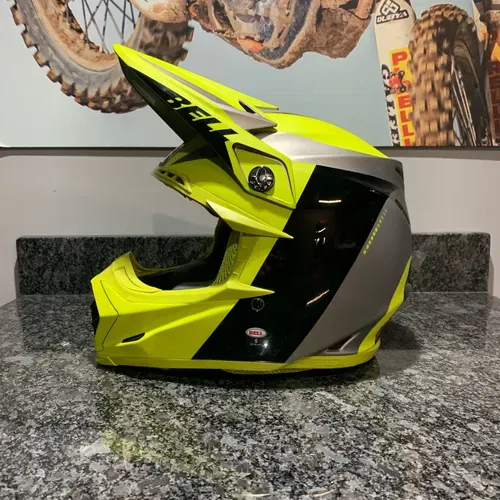 BELL MOTO 9 FLEX DIVISON HELMET SMALL
