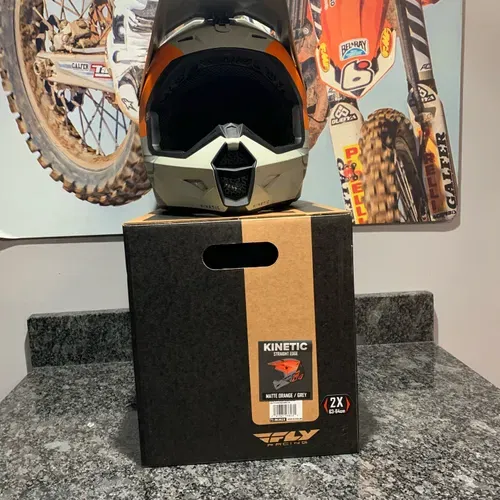 FLY KINETIC STRAIGHT EDGE HELMET 2X