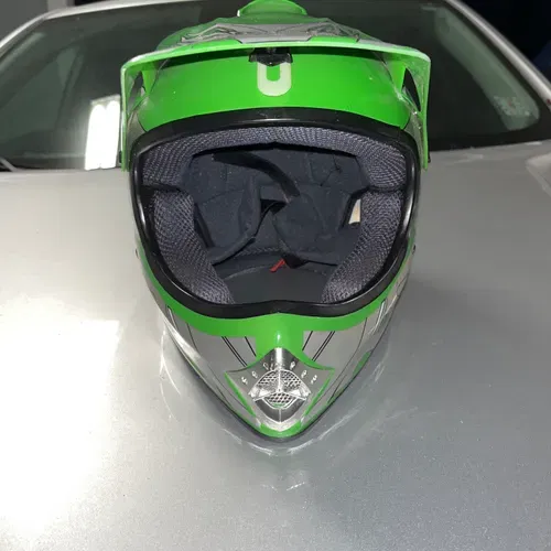 Youth tms Helmets Size M