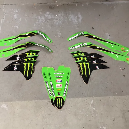 2017-2020 Radiator Shrouds and Rear Fender Decals