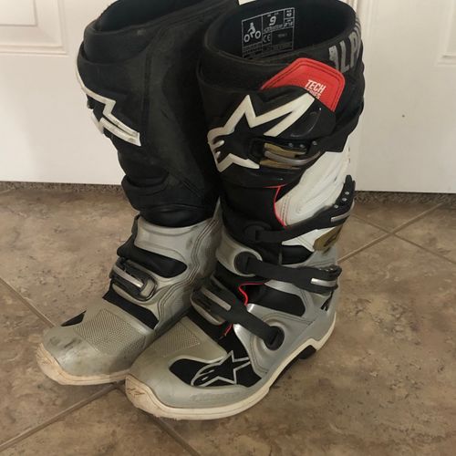Alpinestars Tech 7 Boots - Size 9