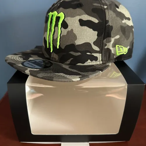 Monster Athlete Hat With Exclusive Box 