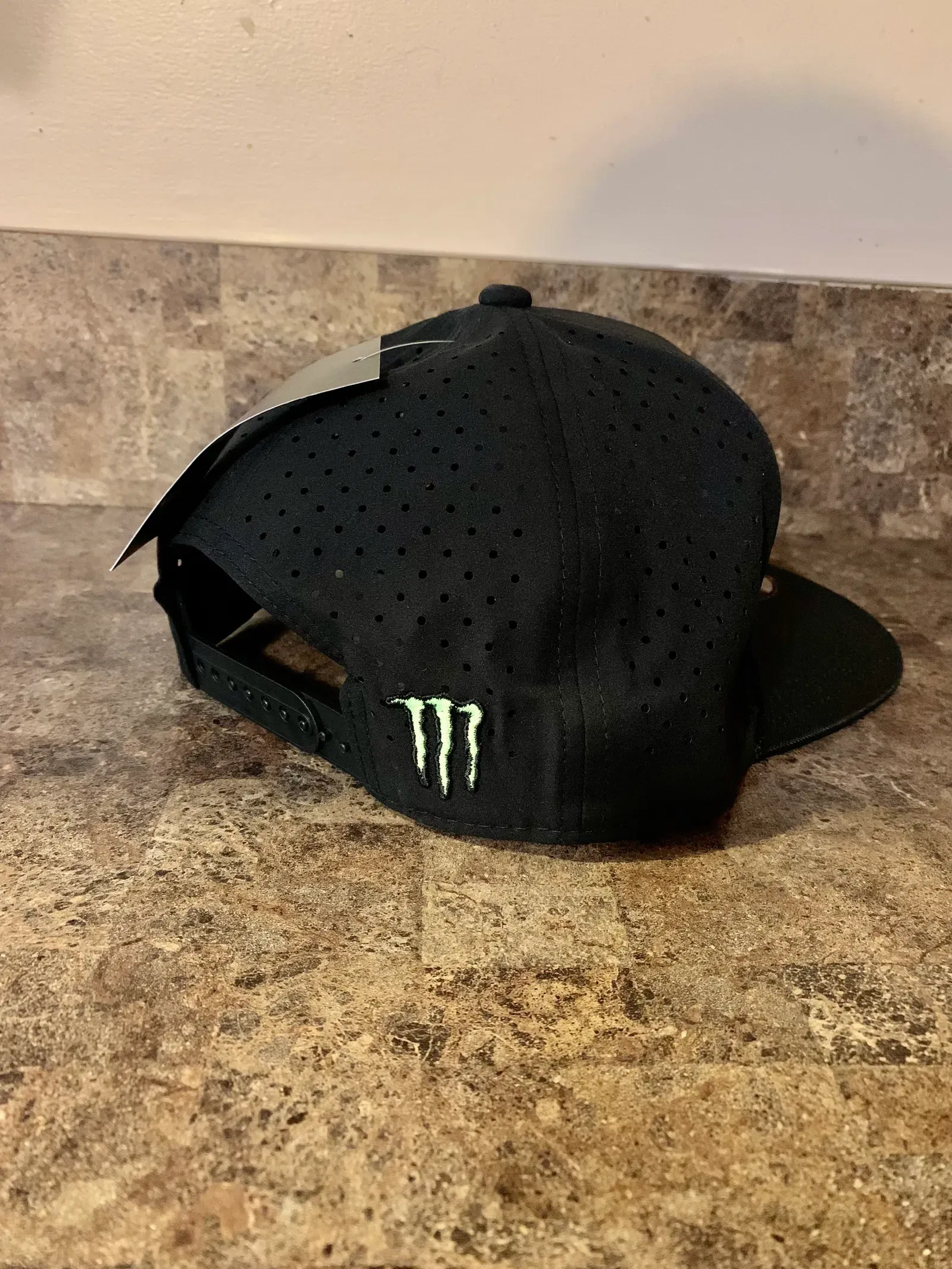 Monster Energy Black Rope Hat OSFM Athlete Only SnapBack Monster Energy Black Rope Hat OSFM Athlete Only SnapBack
