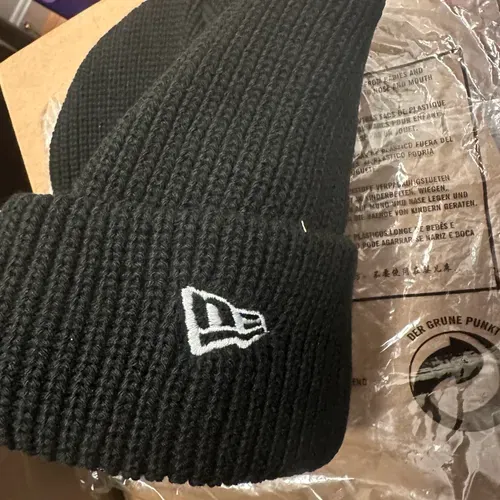 Red Bull Athlete Only Beanie New Era 