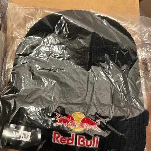 Red Bull Athlete Only Beanie New Era 