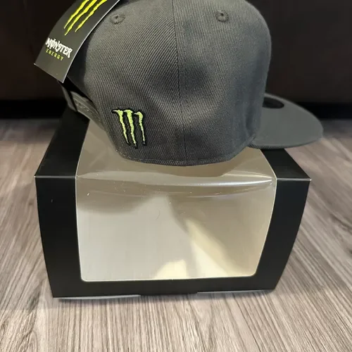 New Monster Athlete Hat With Exclude Box 