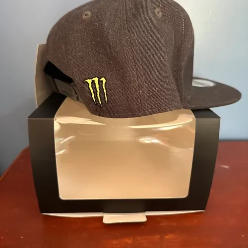 Monster Athlete Hat With Premium Box 