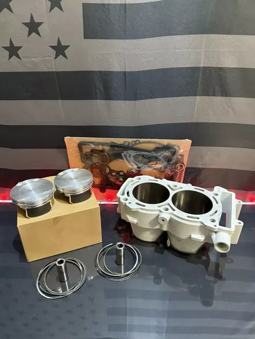 2016 Polaris General 1000 - Pistons / Cylinder / Gaskets