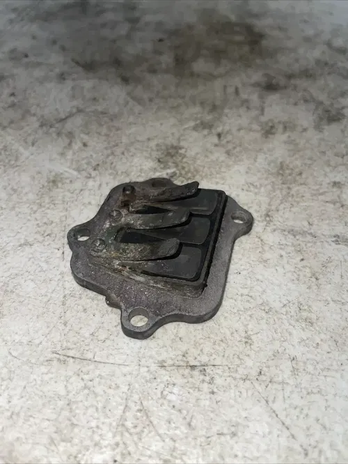 1996 YAMAHA OEM REED VALVE 300-13610-04-00