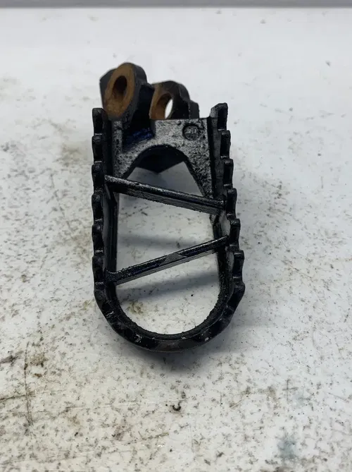 2005 Kawasaki Kx85 Foot Pegs  34028-1498-CE