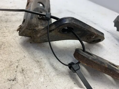 2004 Yamaha ttr225 footpegs with brackets (Rt and Left)