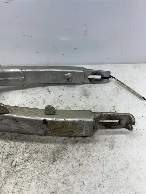 1998 HONDA XR80 SWINGARM 52100-GT9-405ZA