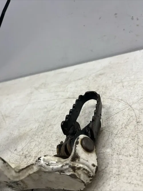 1998 Honda XR80 Lt Foot Peg And Bracket Left Step 50642-GN1-000