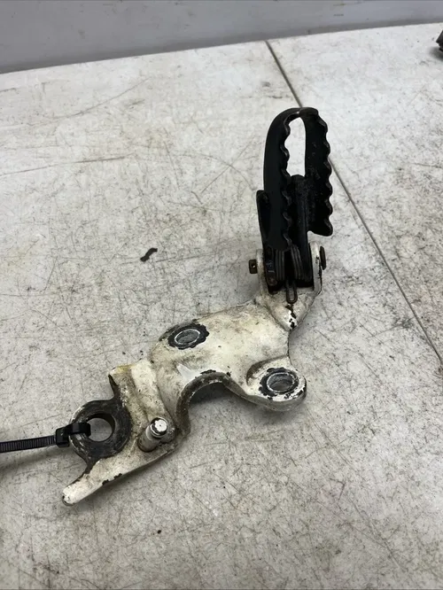 1998 Honda XR80 Lt Foot Peg And Bracket Left Step 50642-GN1-000