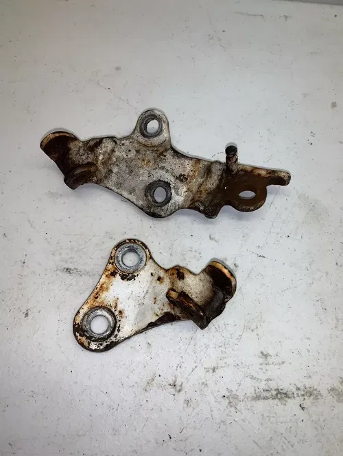 1997 Honda XR100 Rt And Lt Step Brackets 50615-GN1-000ZB
