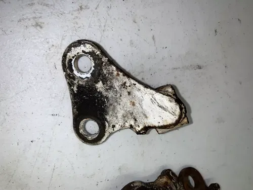 1997 Honda XR100 Rt And Lt Step Brackets 50615-GN1-000ZB