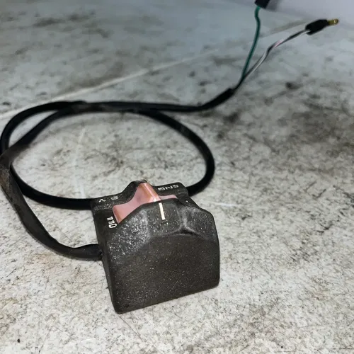 2001 HONDA TRX90 ENGINE STOP ON OFF SWITCH BUTTON OEM 35300-HF7-000